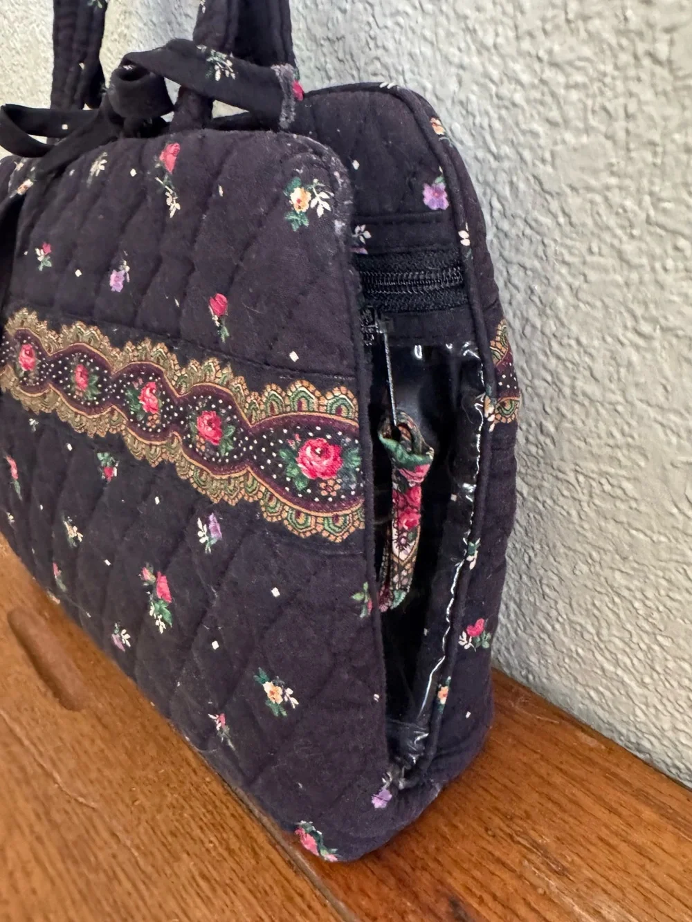 Y2K 1997 Vera Bradley Petit Point Retired Floral Quilted Toiletry/Cosmetic Bag